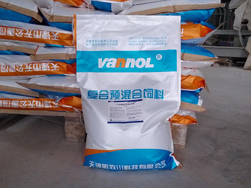 4%乳豬復合預混合飼料（P740）